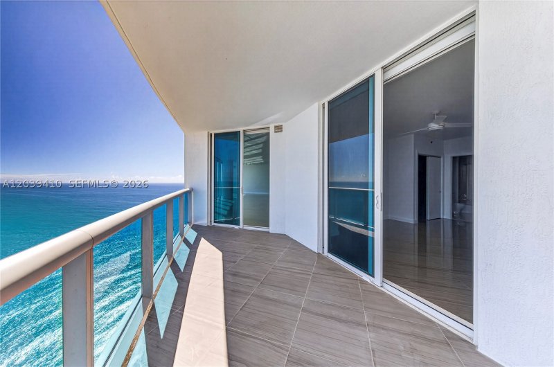 Apartment for rent at Trump Hollywood 3102