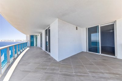 Aluguel de apartamento no Trump Hollywood 3102
