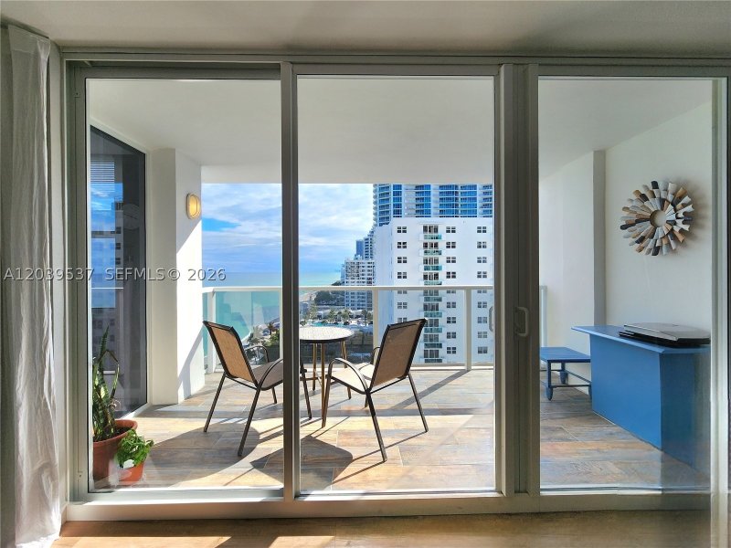 Apartment for rent at Aquarius Towers 1406S