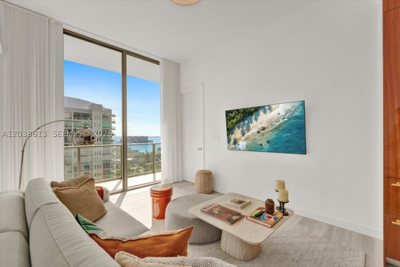 Comprar apartamento en MR. C Residences 1606