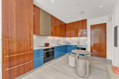 Comprar apartamento en MR. C Residences 1606