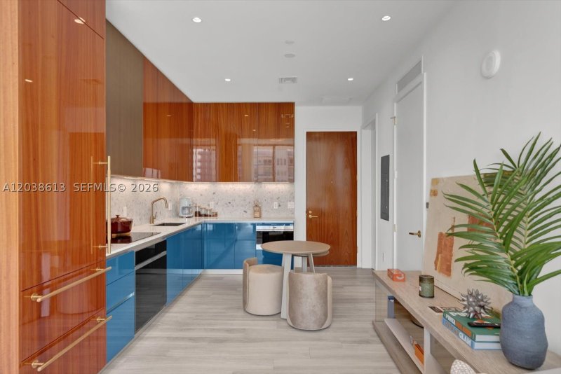 Comprar apartamento en MR. C Residences 1606