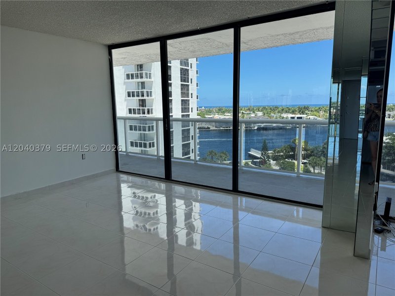 Condo for sale at Waterview 835