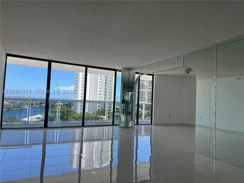 Condo for sale at Waterview 835