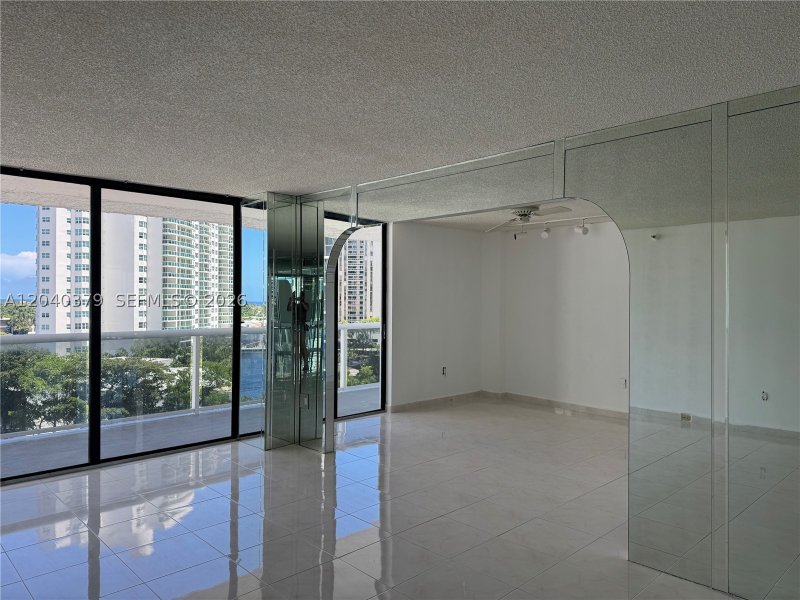 Condo for sale at Waterview 835