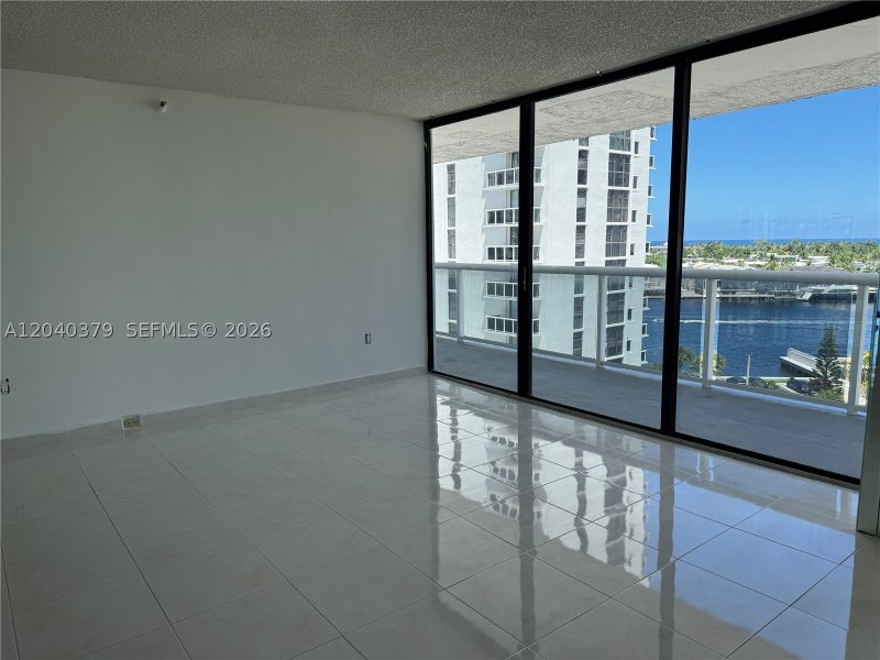 Condo for sale at Waterview 835
