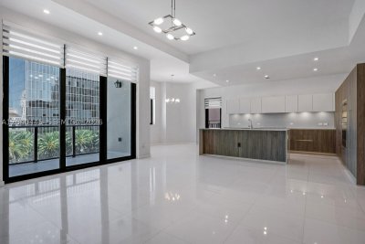 Aluguel de apartamento no Giralda Place 6C