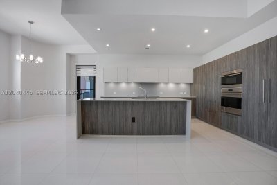 Aluguel de apartamento no Giralda Place 6C