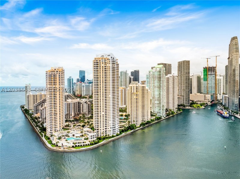 Condo for sale at One Tequesta Point 1010