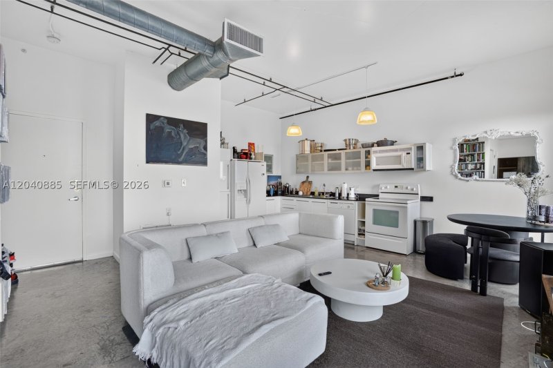 Property photo # 6
