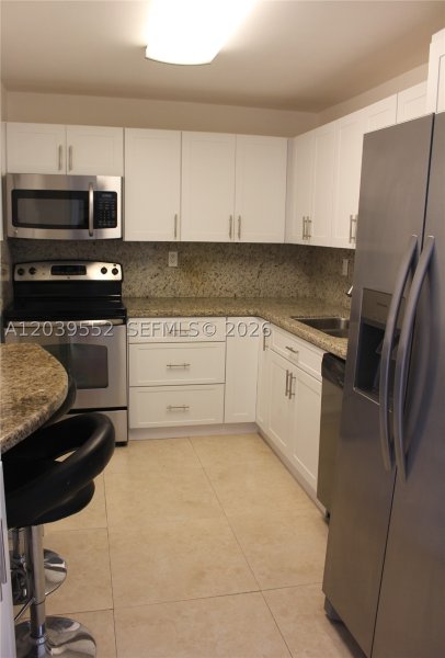 Apartment for rent at Brickell Bay Club 1004