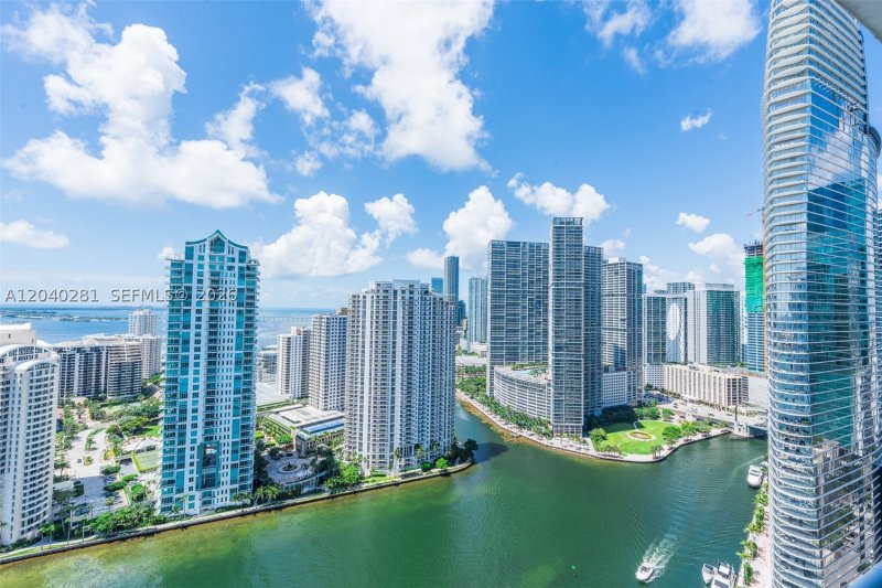 Comprar apartamento en One Miami East Tower 3821