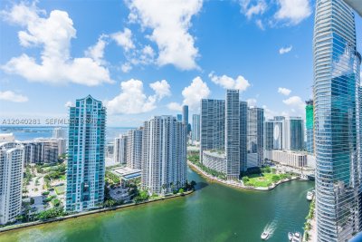 Comprar apartamento en One Miami East Tower 3821
