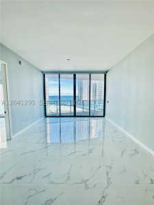 Comprar apartamento no Aurora 803