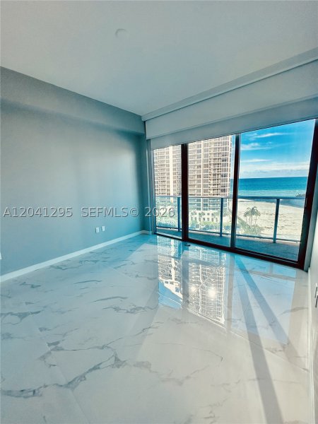 Condo for sale at Aurora 803