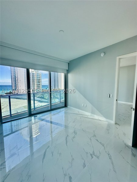 Condo for sale at Aurora 803