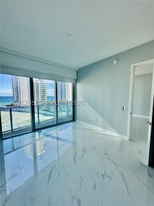Comprar apartamento no Aurora 803