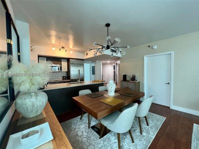 Comprar apartamento en 500 Brickell East Tower 1410