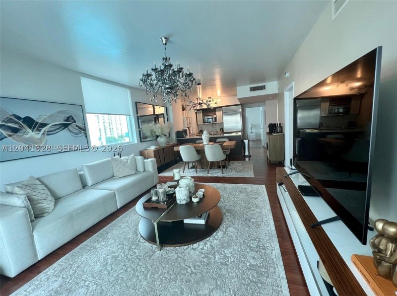 Comprar apartamento en 500 Brickell East Tower 1410