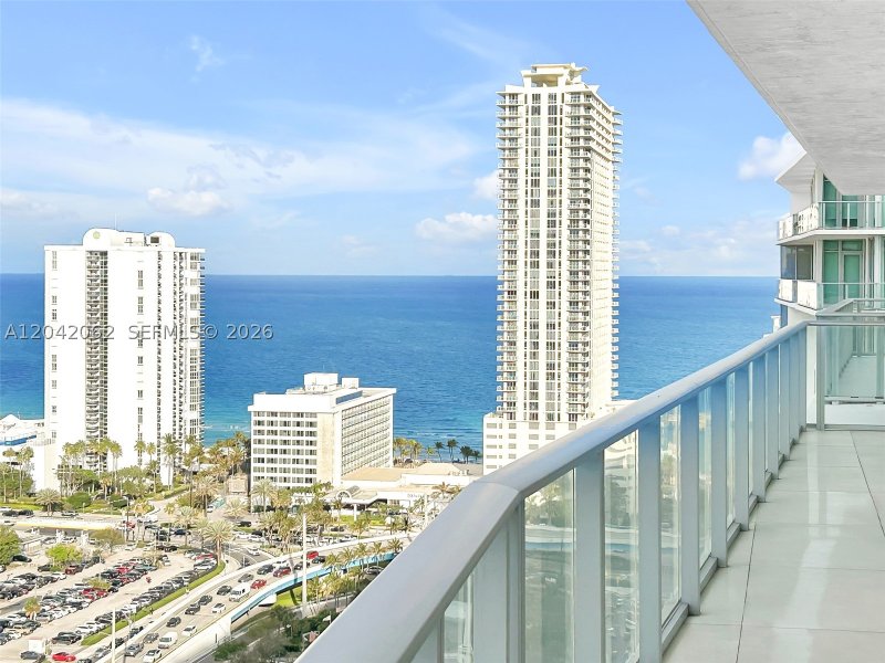 Comprar apartamento en Parque Towers at St. Tropez 5-2503