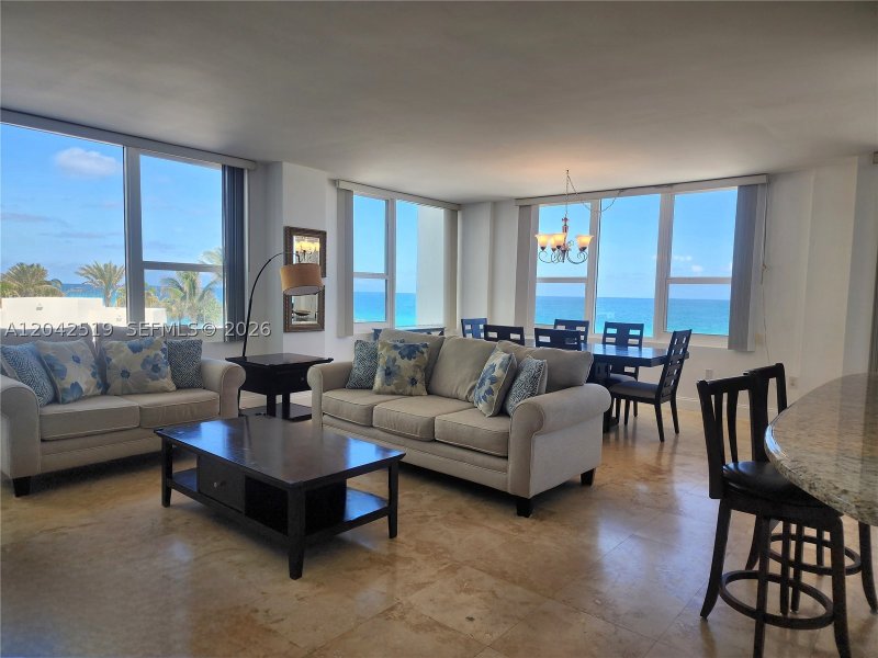 Apartment for rent at Alexander Towers 412