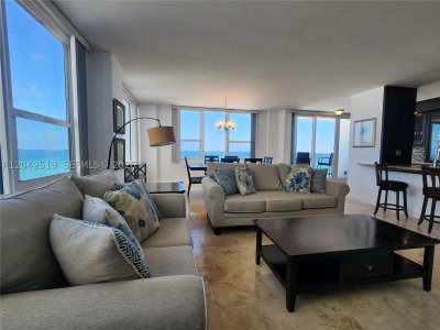 Aluguel de apartamento no Alexander Towers 412