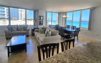Aluguel de apartamento no Alexander Towers 412