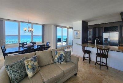 Aluguel de apartamento no Alexander Towers 412