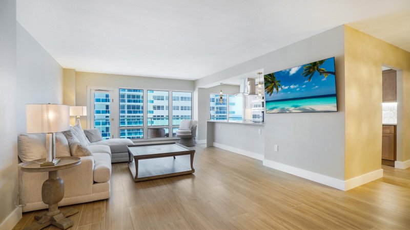 Condo for sale at Southpoint Towers 1003n