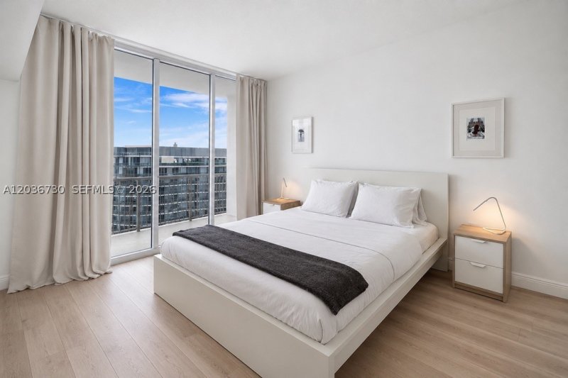 Aluguel de apartamento no Opera Tower 3811