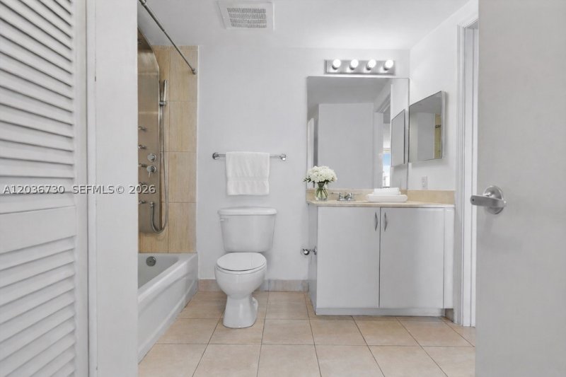 Aluguel de apartamento no Opera Tower 3811
