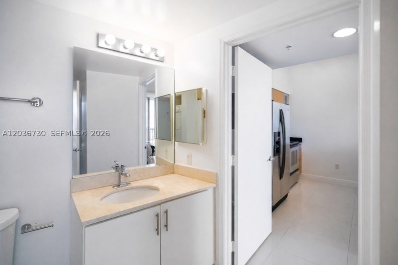 Aluguel de apartamento no Opera Tower 3811