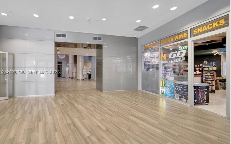 Aluguel de apartamento no Opera Tower 3811