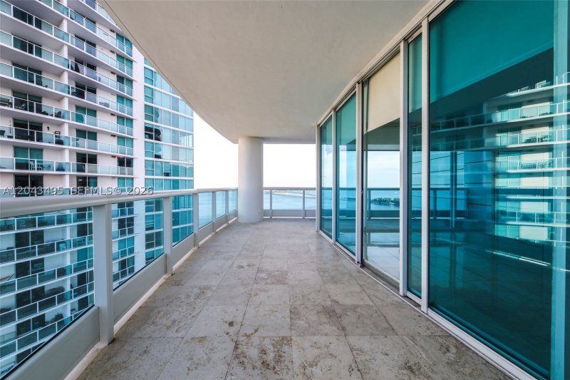Apartment for rent at Bristol Tower 2504