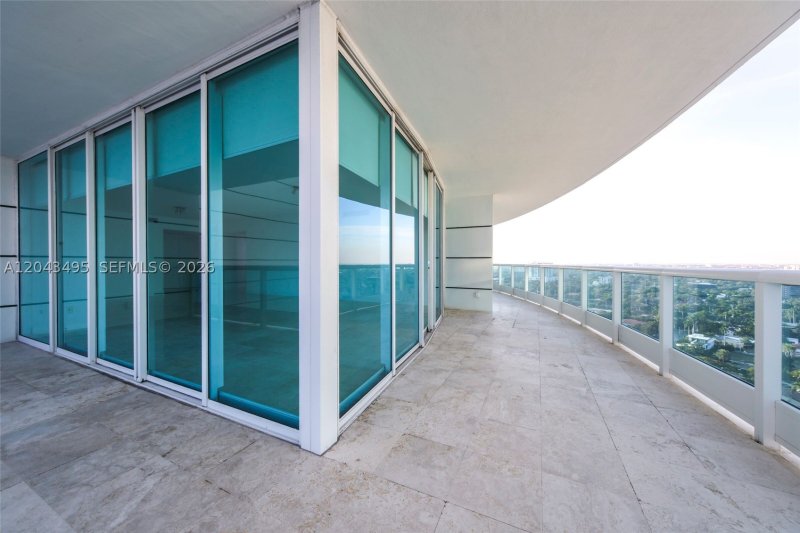 Apartment for rent at Bristol Tower 2504