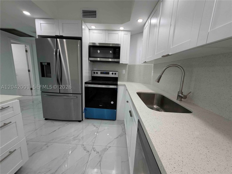 Condo for sale at Arlen House 232