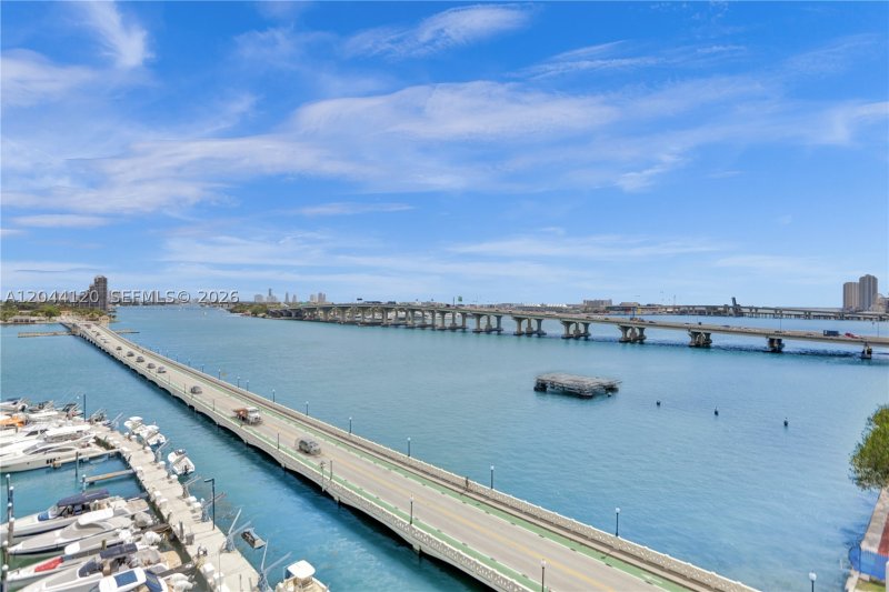 Condo for sale at The Venetia 20I