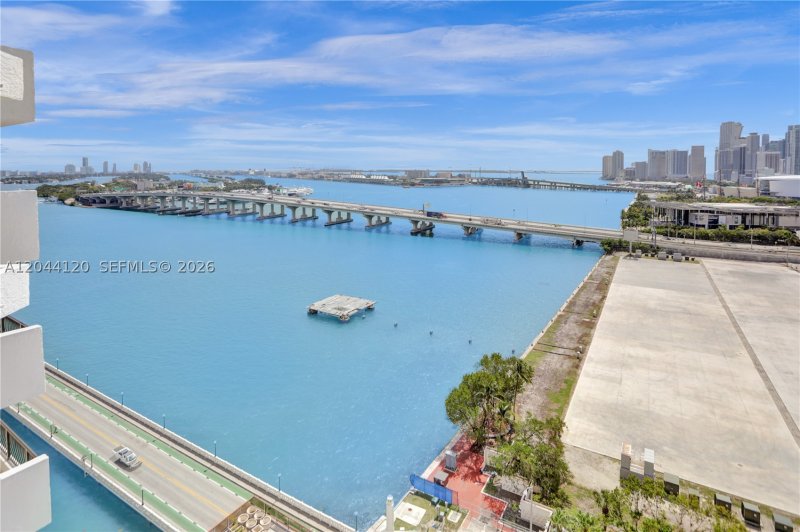 Condo for sale at The Venetia 20I