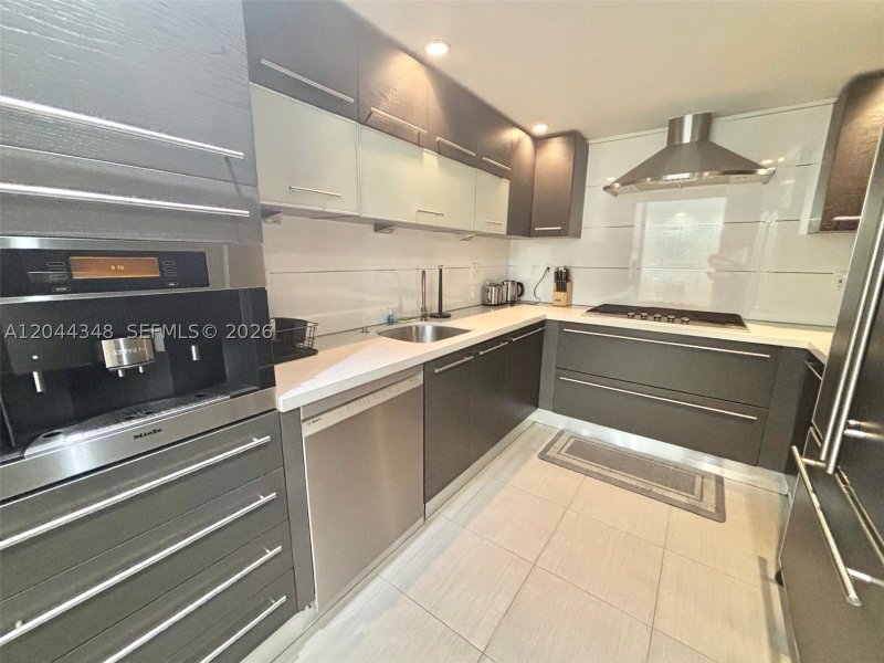 Apartment for rent at Parker Plaza Estates 423