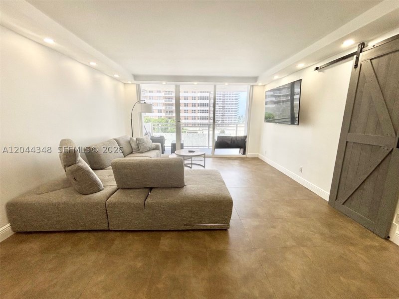 Apartment for rent at Parker Plaza Estates 423