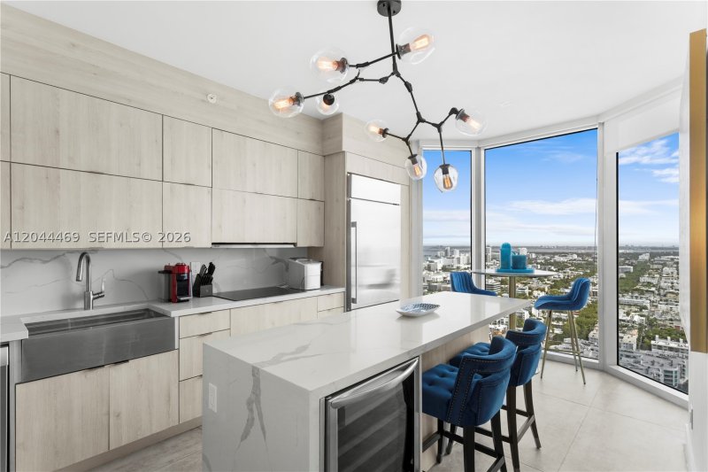 Comprar apartamento en Portofino Tower 3604