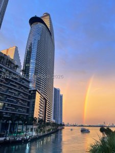 Comprar apartamento no Aston Martin Residences 1909