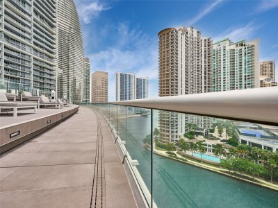 Icon Brickell Tower II Apt #4506
