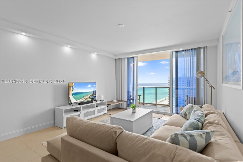 Apartment for rent at The Wave Condo 1614