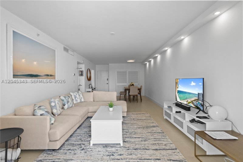 Apartment for rent at The Wave Condo 1614