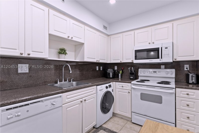 Apartment for rent at The Wave Condo 1614