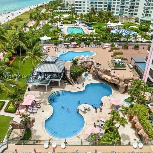 Condo for sale at The Alexander 1117