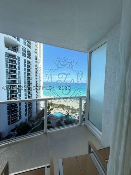 Condo for sale at Trump International Sonesta Beach Resort 1006