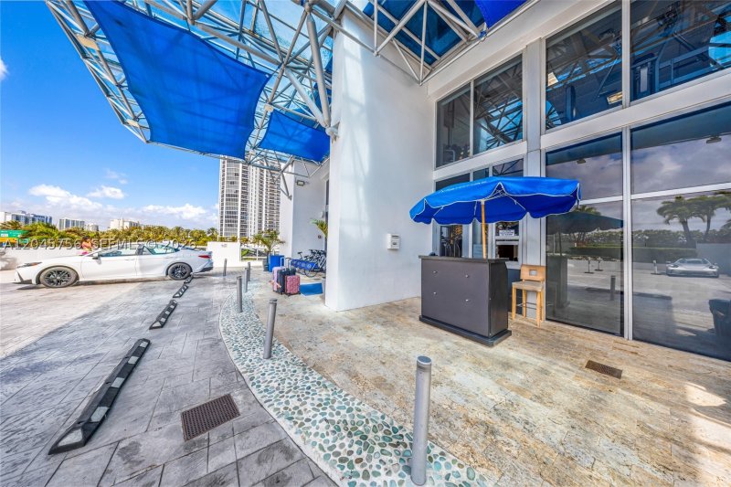 Comprar apartamento en M Resort Residences 1610