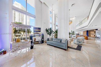 Comprar apartamento en M Resort Residences 1610